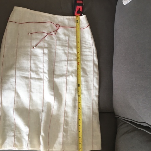 ZARA linen cream skirt with red piping - Picture 7 of 8